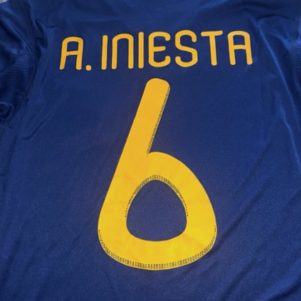 🔥 Spain 2010 World Cup Final Jersey – Andrés Iniesta #6 – BRAND NEW w/ Tags